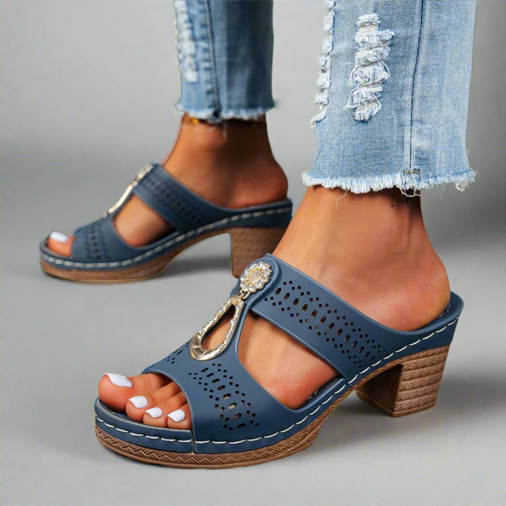 Frederika™ | Ortopedické Sandály s Komfortem Strass