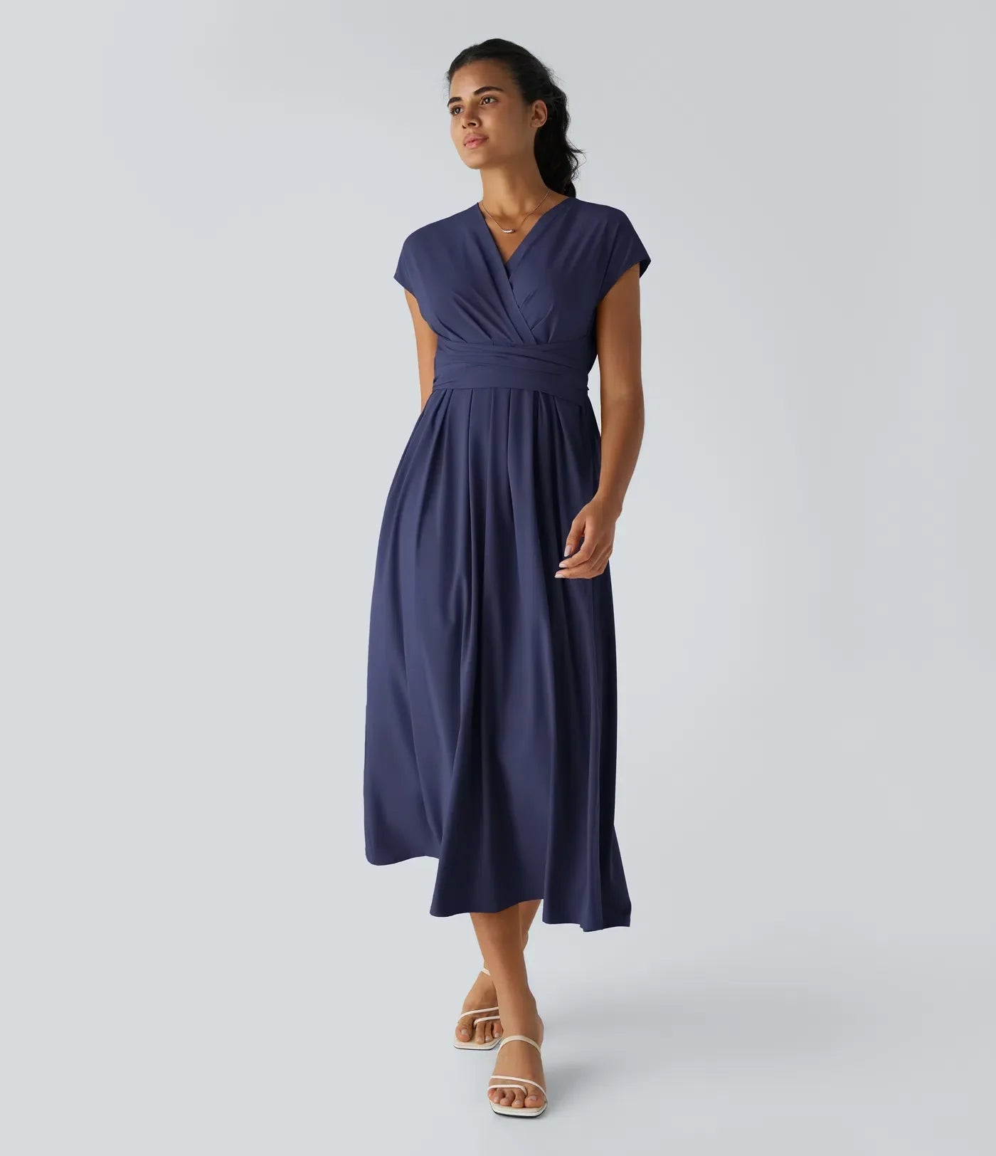Šaty Aura – Elegantní pohodlí pro každý den