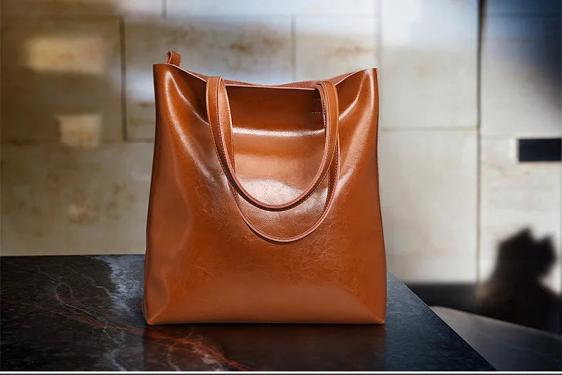 Diana™ - Elegantní kožená tote taška v klasickém stylu