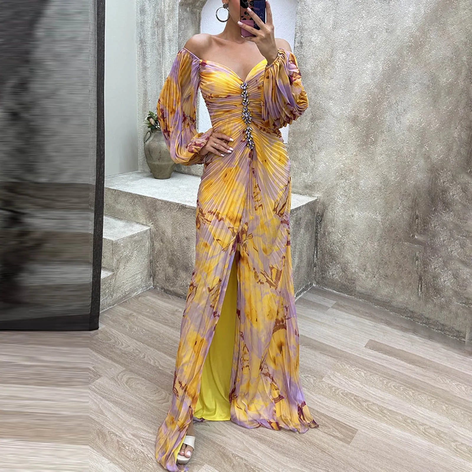 Nikola - Elegantní šaty s výstřihem do V