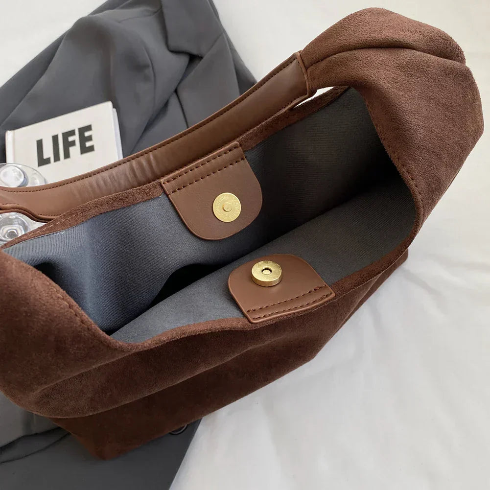 Freja™ – Elegantní měkká semišová kabelka přes rameno