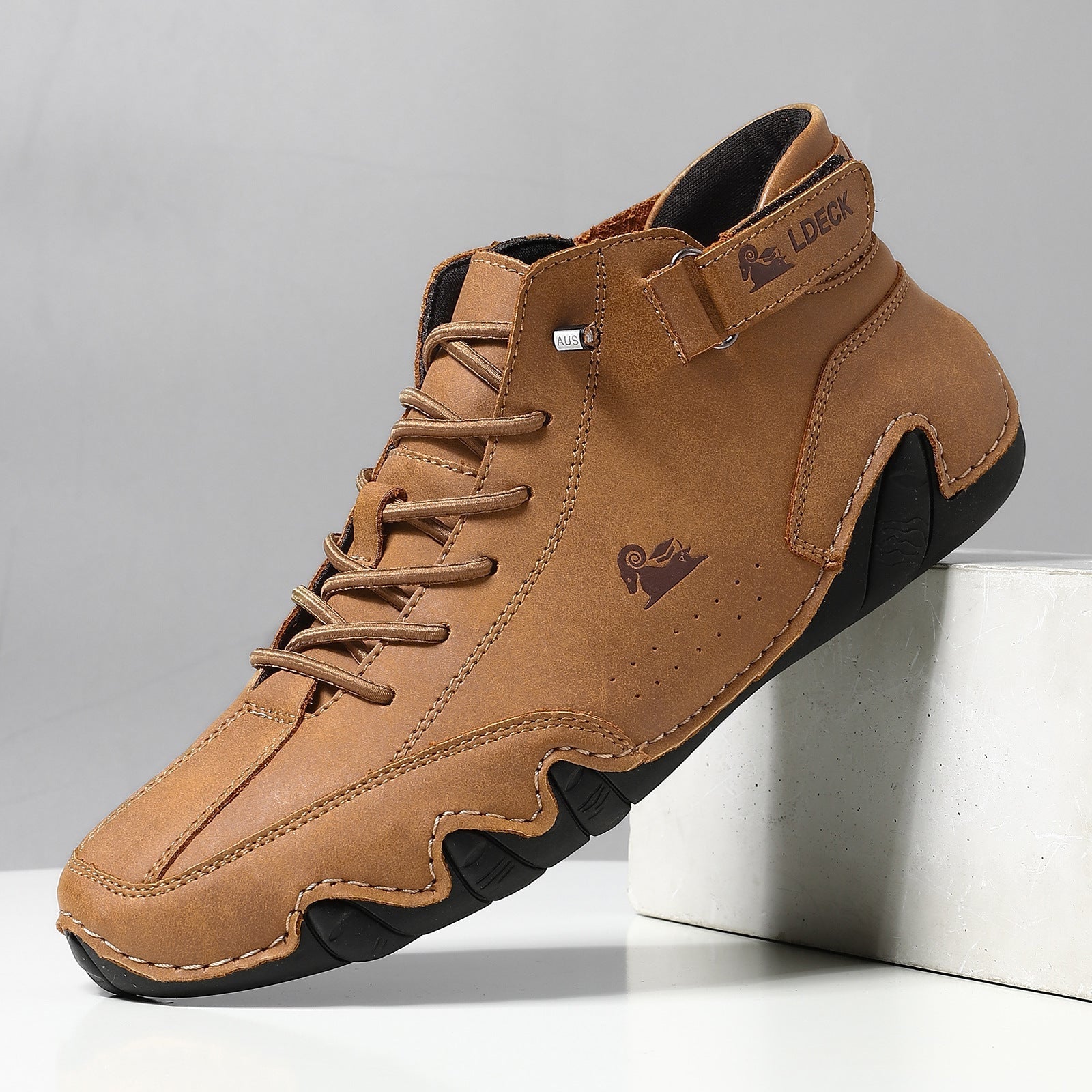 VogLDeck - Orthopedic Shoes with Waterproof and Breathable Design