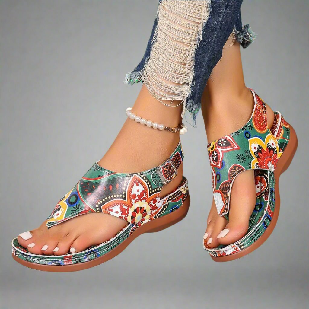 Regine | Ručně vyráběné sandály na klínku vyrobené z prvotřídních materiálů