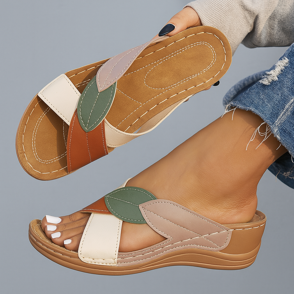 Nina | Ručně vyráběné sandály na klínu z prémiového materiálu