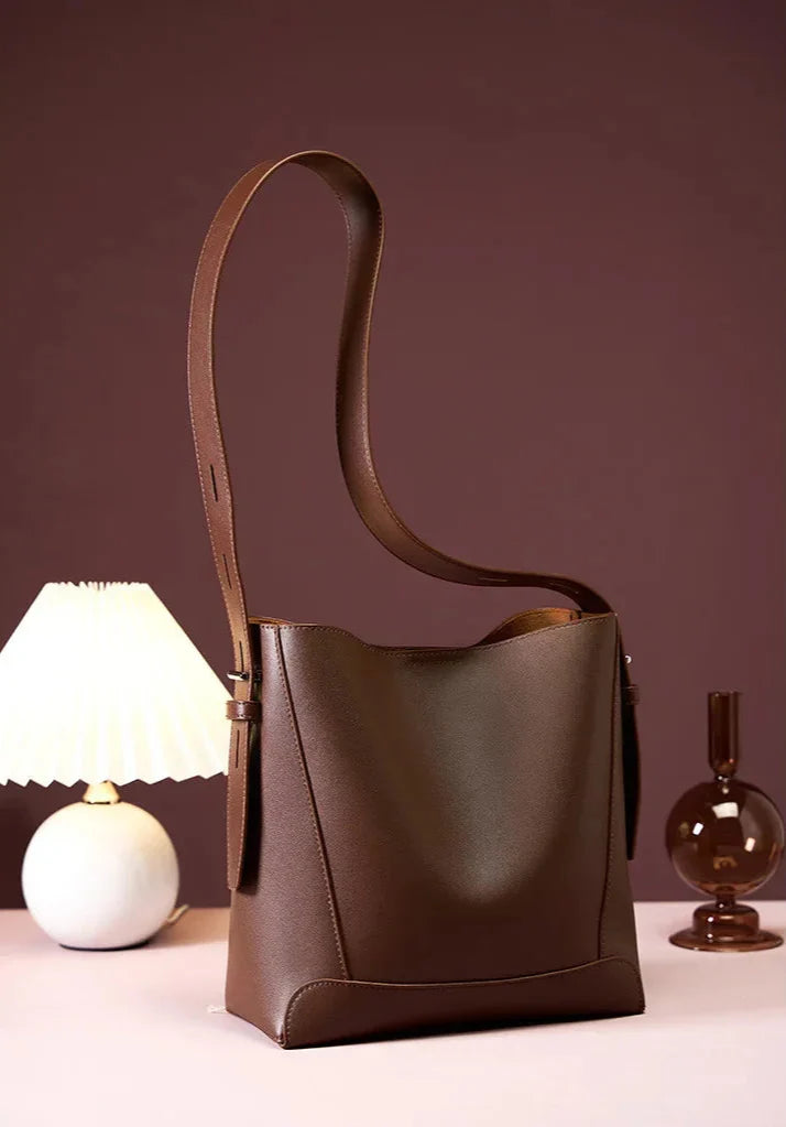 Tine™ – Elegantní písková kabelka přes rameno s řemínkovým uchytem