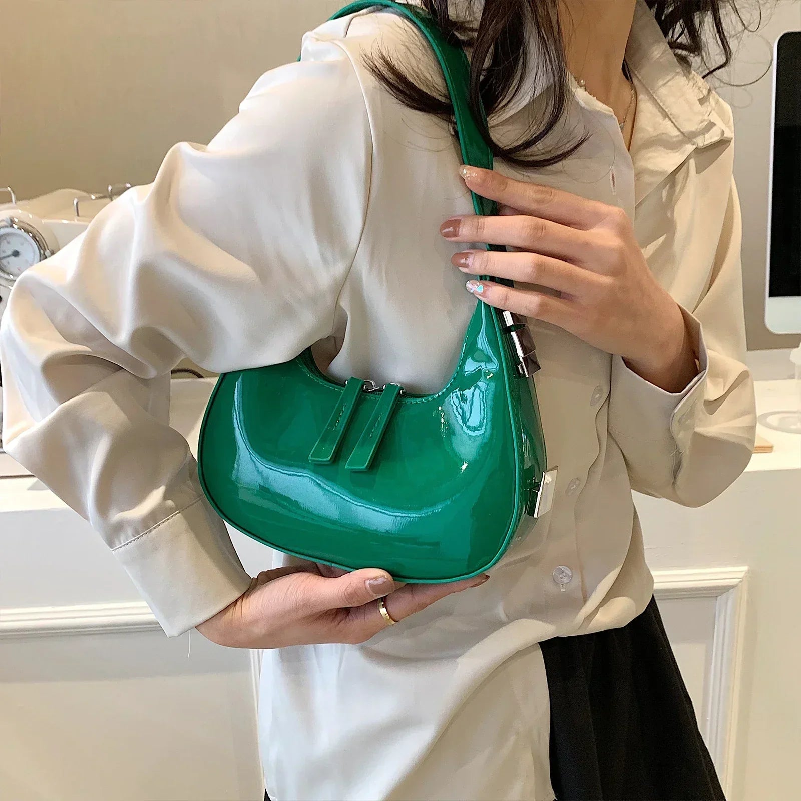 Bella™ - Vintage Half-Moon Handbag