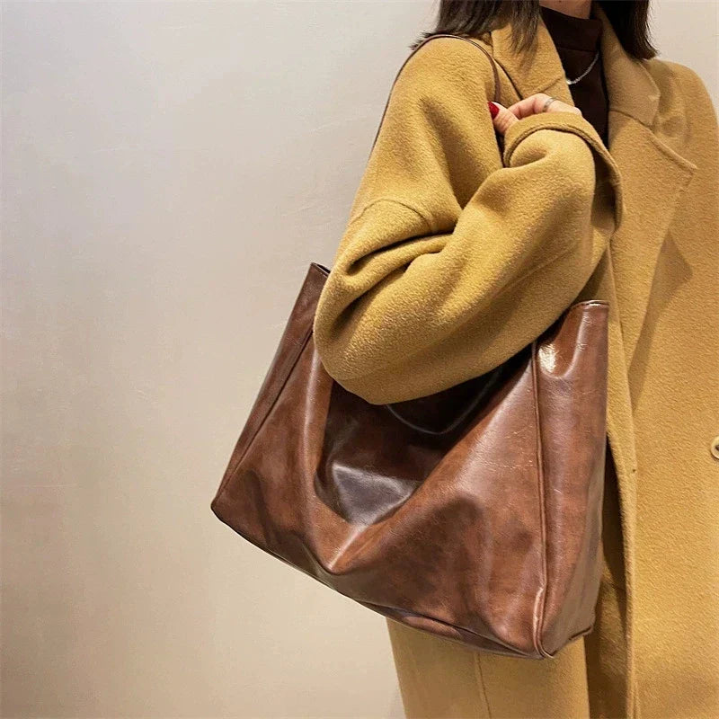 Lisa™ - Stylová hnědá tote taška s efektem kůže